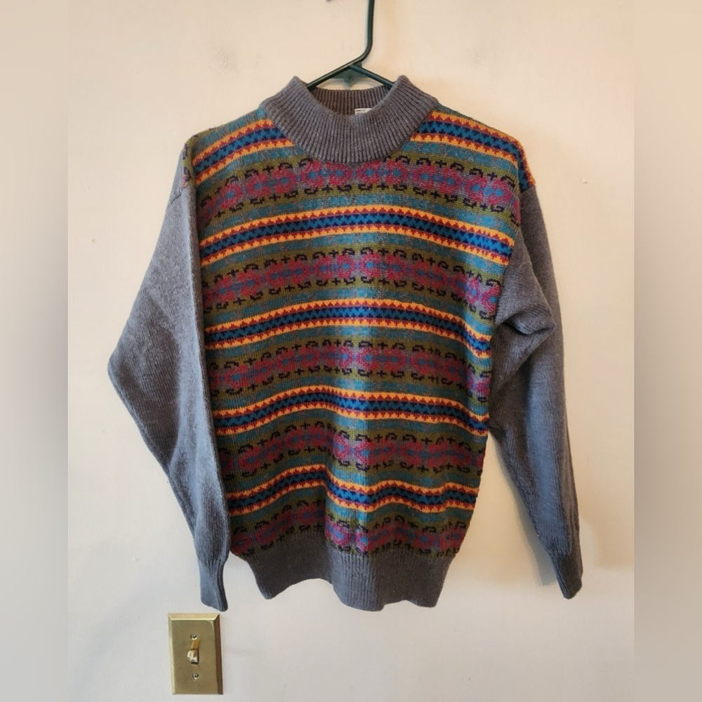 Catalina striped sweater size womens small